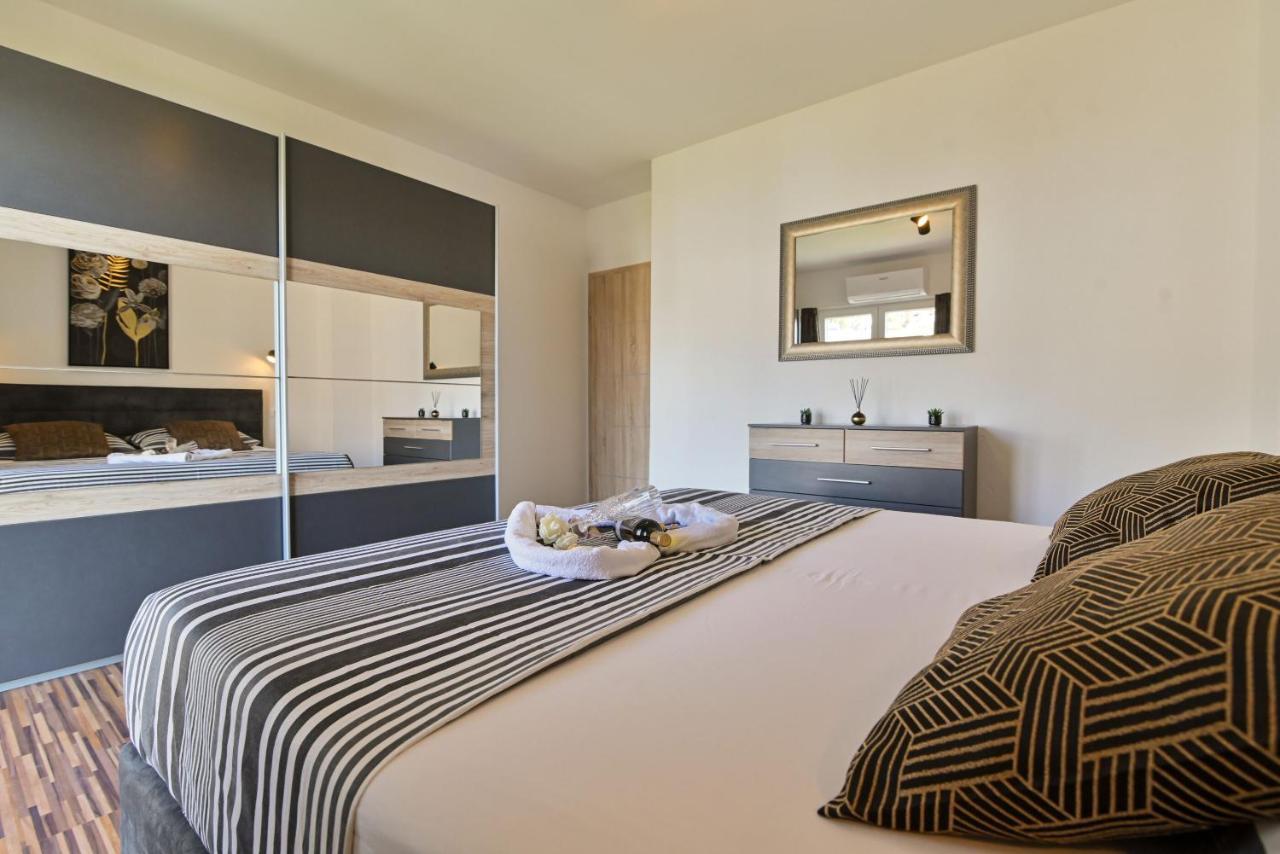 Apartment Sunset Trogir Bagian luar foto